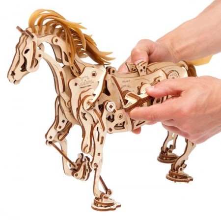 CHEVAL MECANOIDE UGEARS