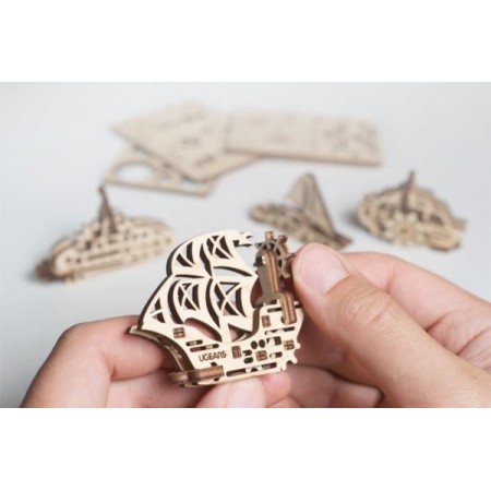BATEAUX U-FIDGET UGEARS