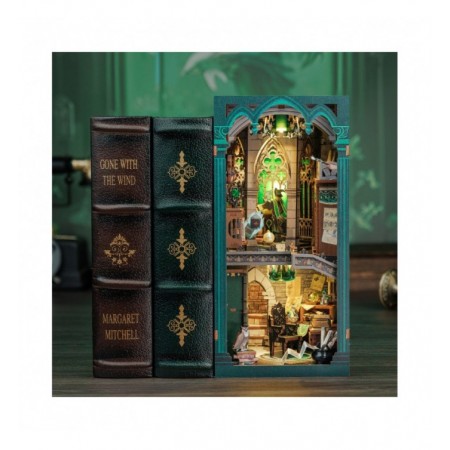 DARKNESS COMMON ROOM...