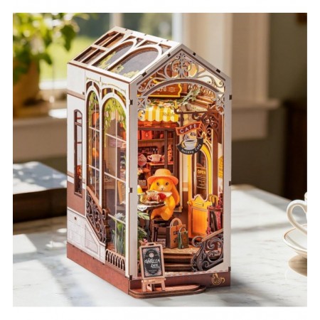 HOLIDAY CAFE BOOK NOOK